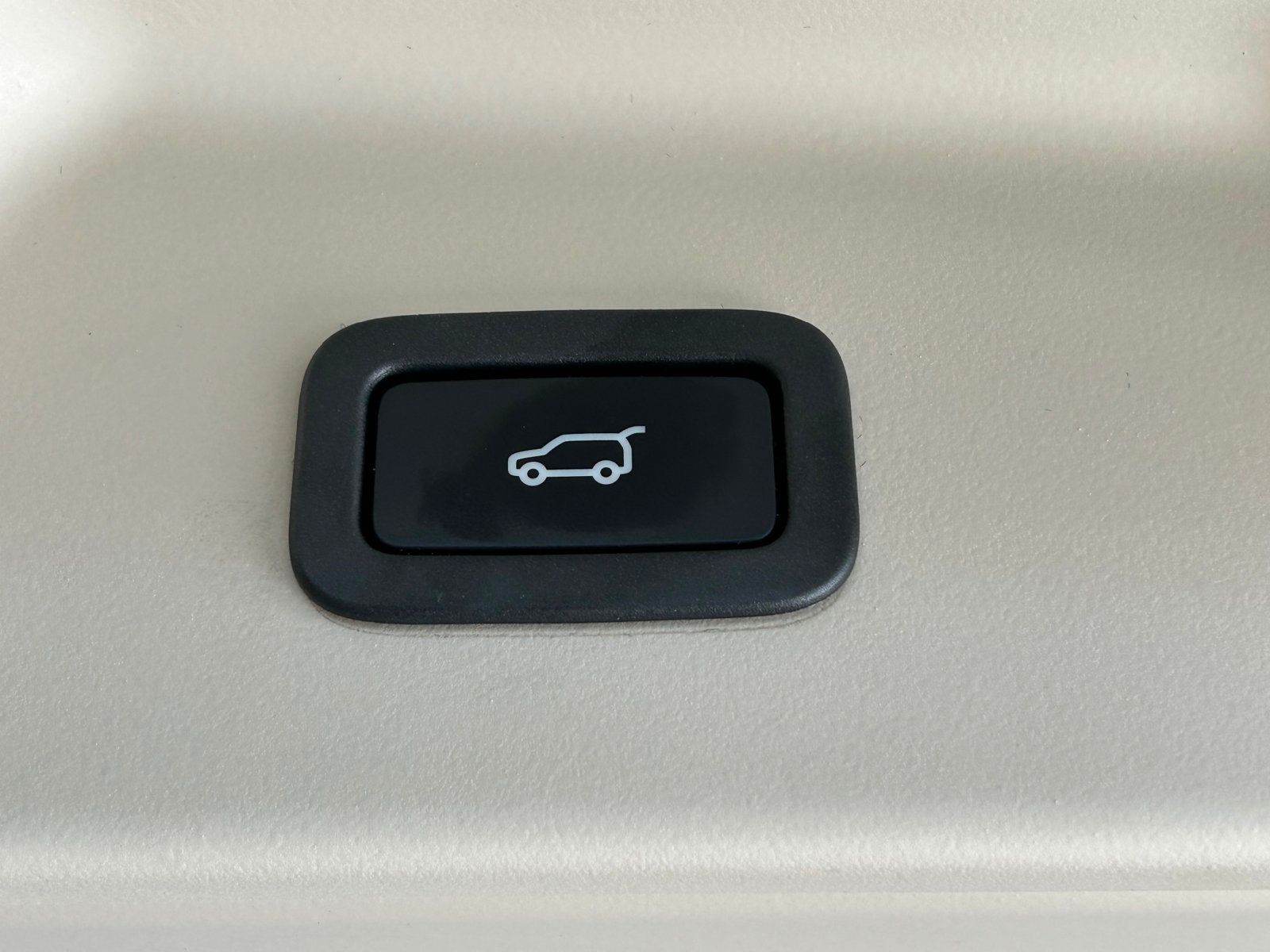 2018 Land Rover Range Rover HSE photo 31
