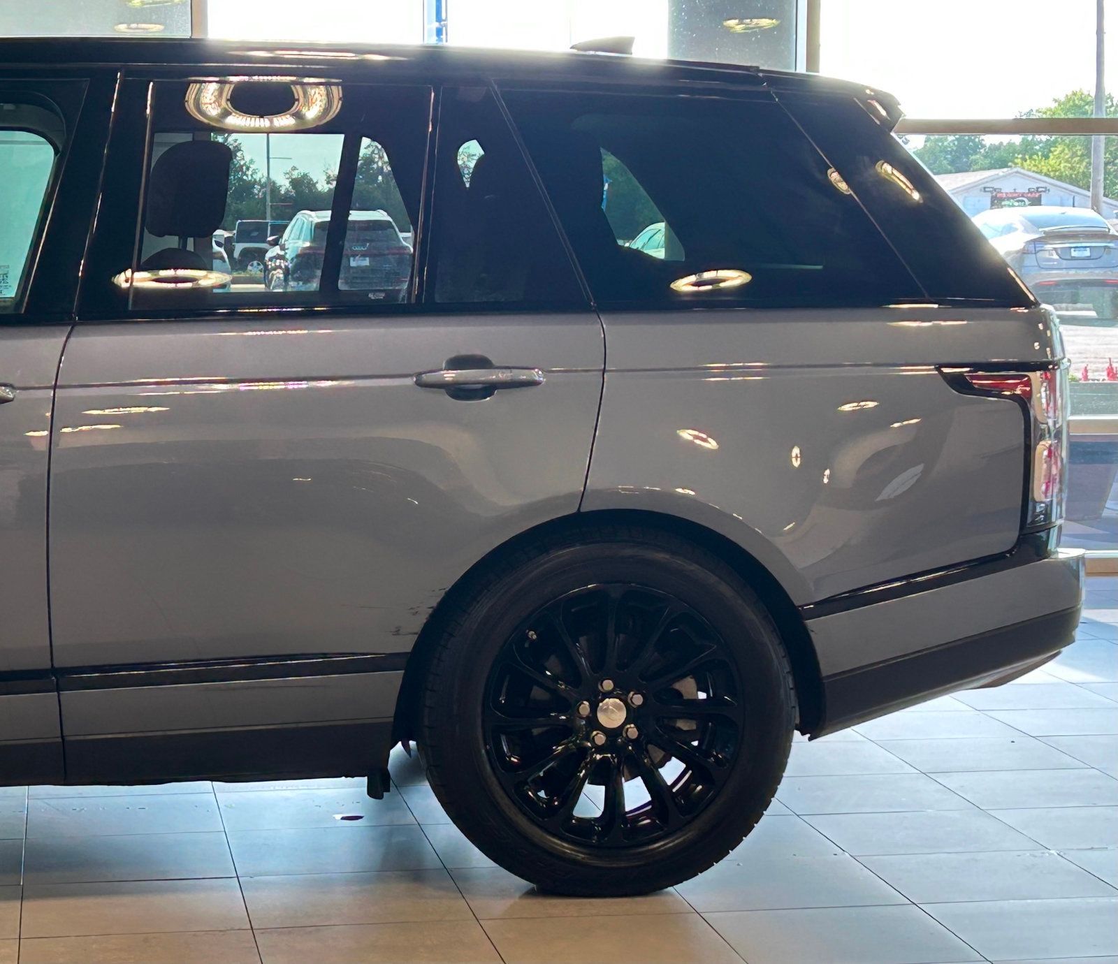 2018 Land Rover Range Rover HSE photo 38