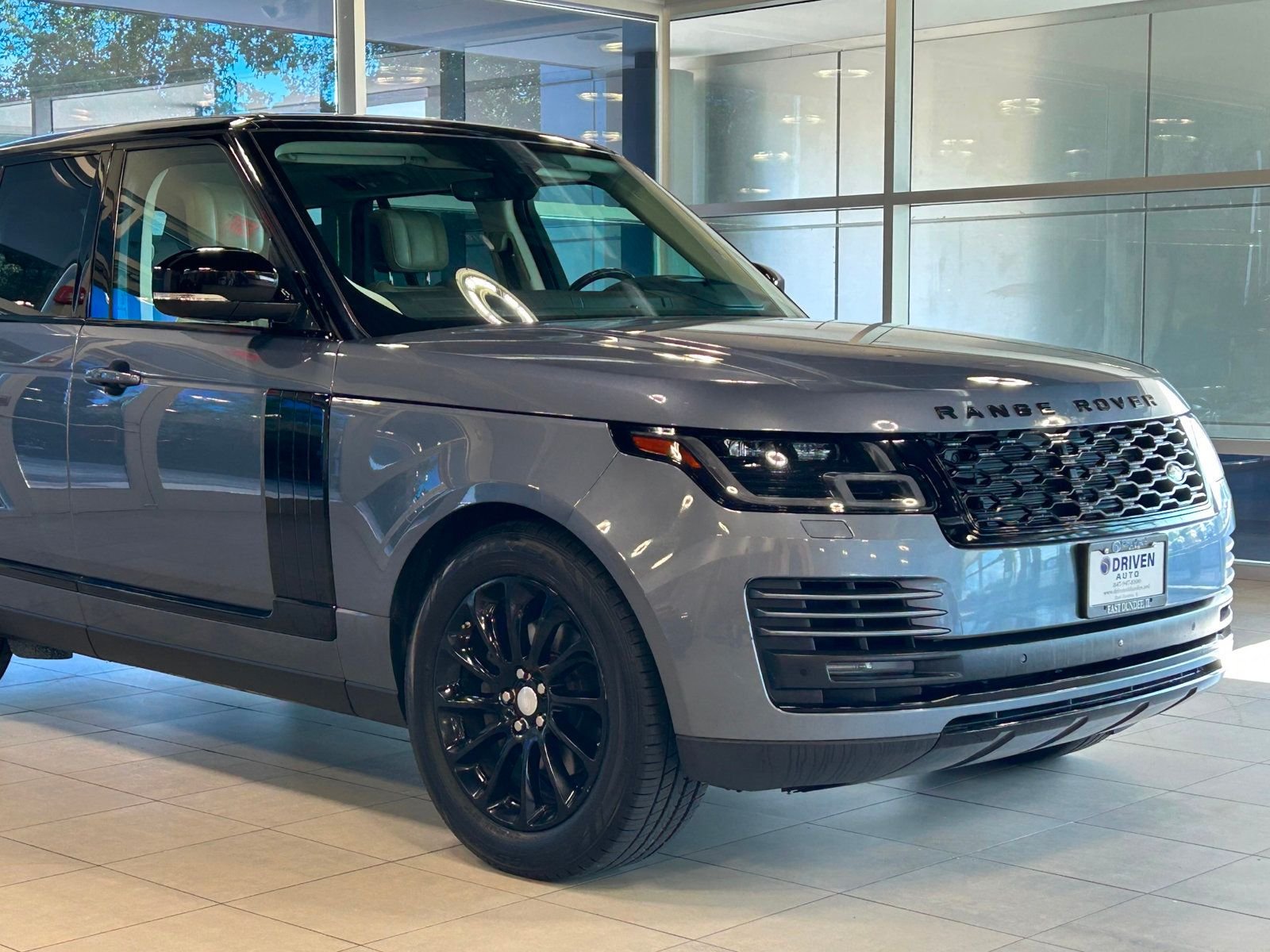 2018 Land Rover Range Rover HSE photo 43
