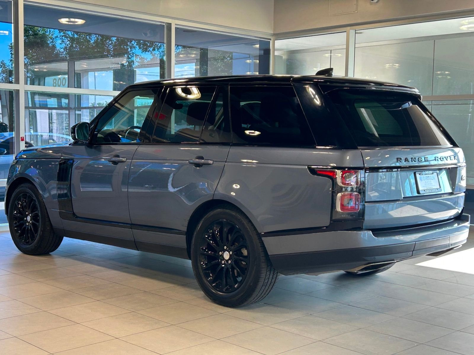 2018 Land Rover Range Rover HSE photo 5