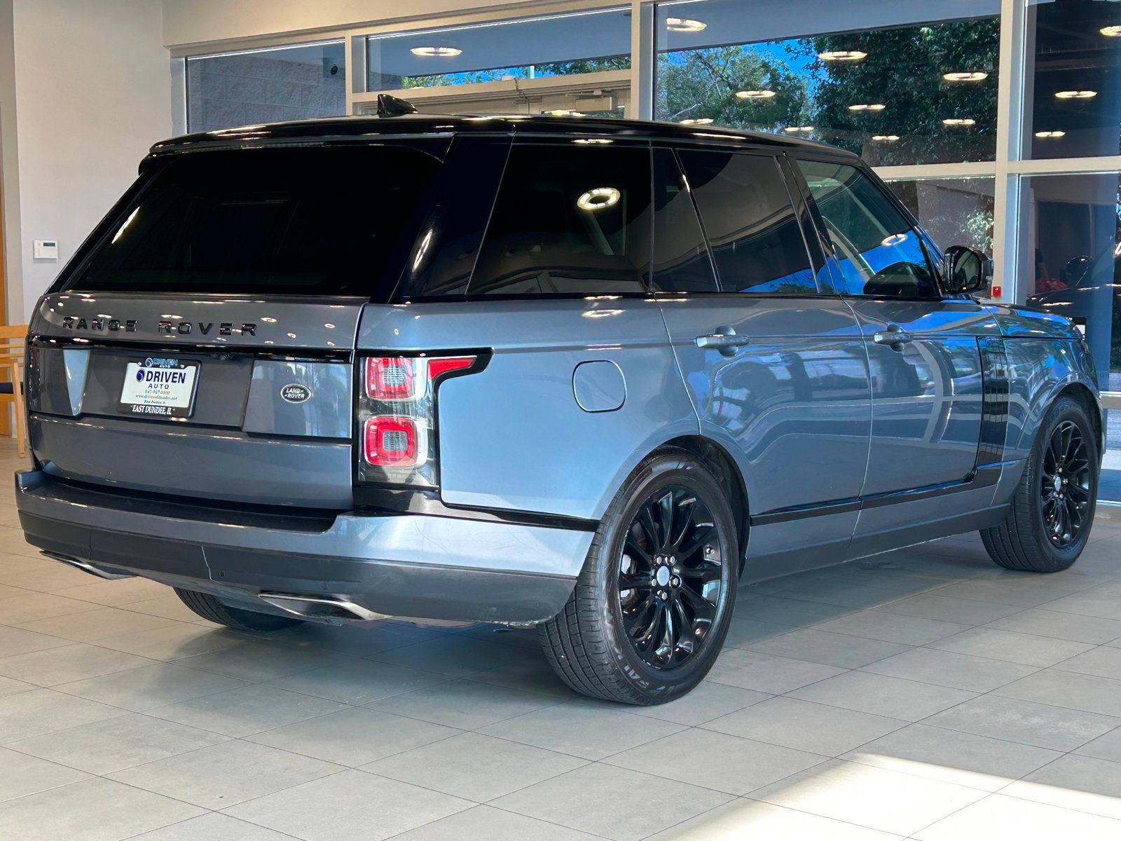 2018 Land Rover Range Rover HSE photo 7