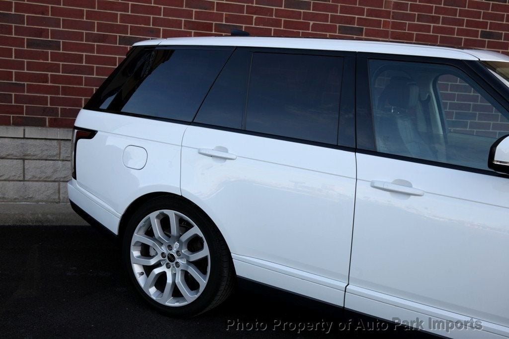 2018 Land Rover Range Rover SuperCharged HSE photo 15