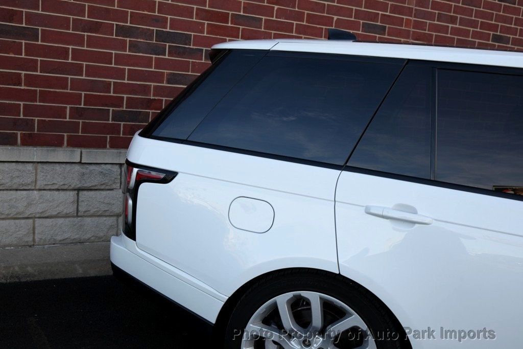 2018 Land Rover Range Rover SuperCharged HSE photo 16