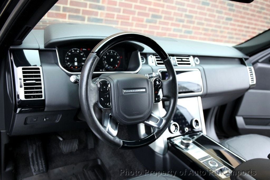 2018 Land Rover Range Rover SuperCharged HSE photo 18