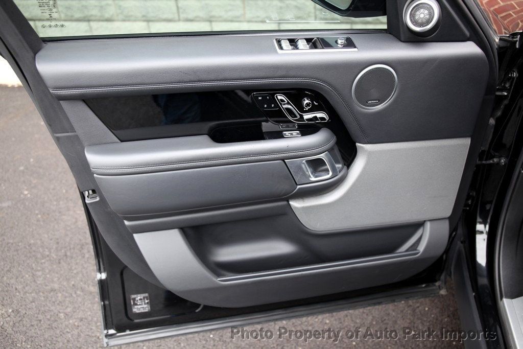 2018 Land Rover Range Rover SuperCharged HSE photo 42