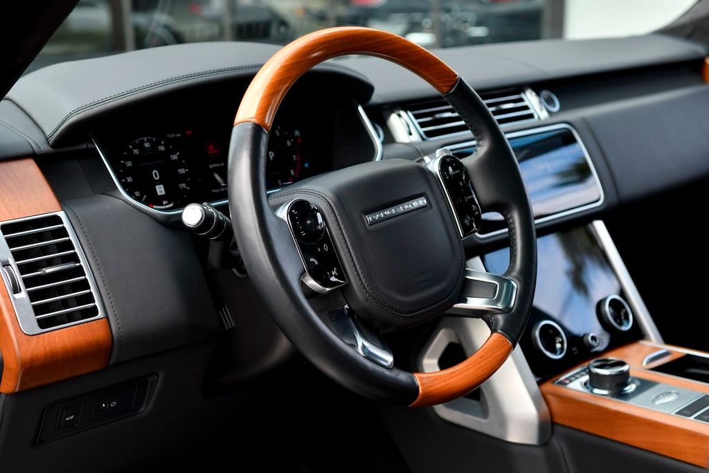 2018 Land Rover Range Rover Autobiography photo 24