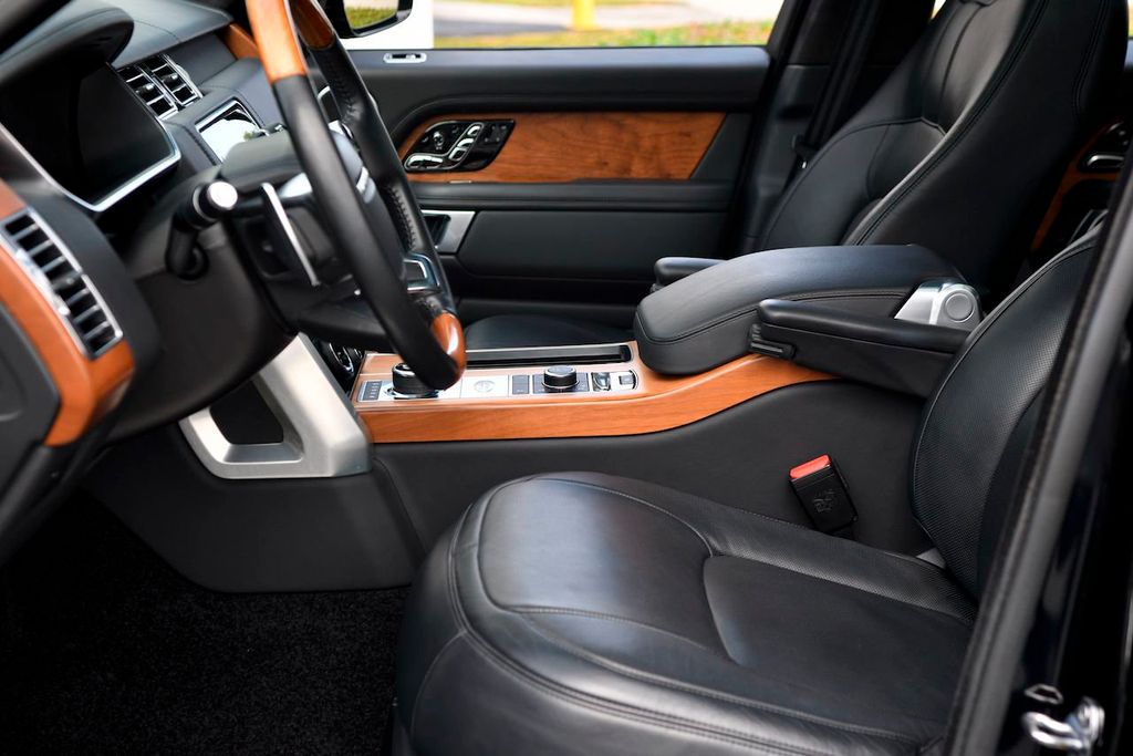 2018 Land Rover Range Rover Autobiography photo 25