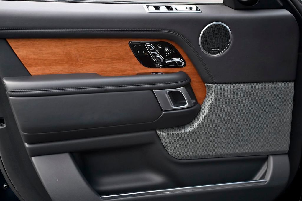 2018 Land Rover Range Rover Autobiography photo 26
