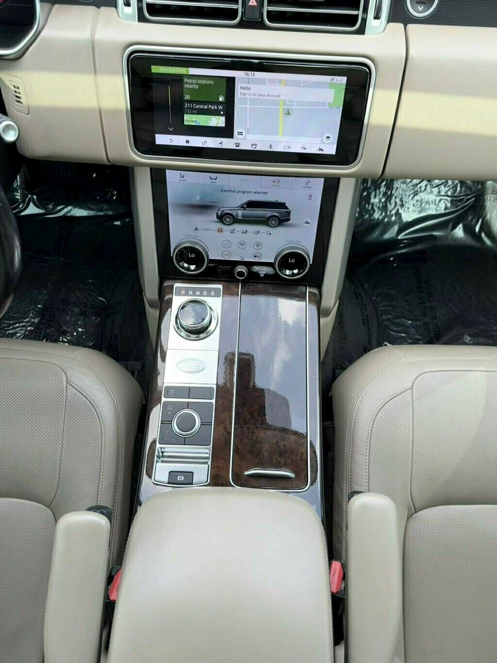 2018 Land Rover Range Rover Supercharged LWB photo 24