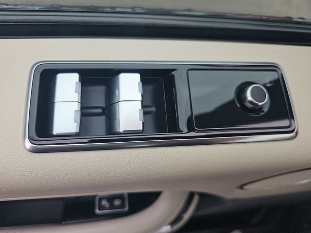 2018 Land Rover Range Rover V8 Supercharged SWB - 22984859 - 19