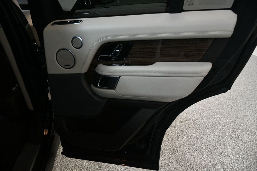 2018 Land Rover Range Rover V8 Supercharged SWB - 23003960 - 24