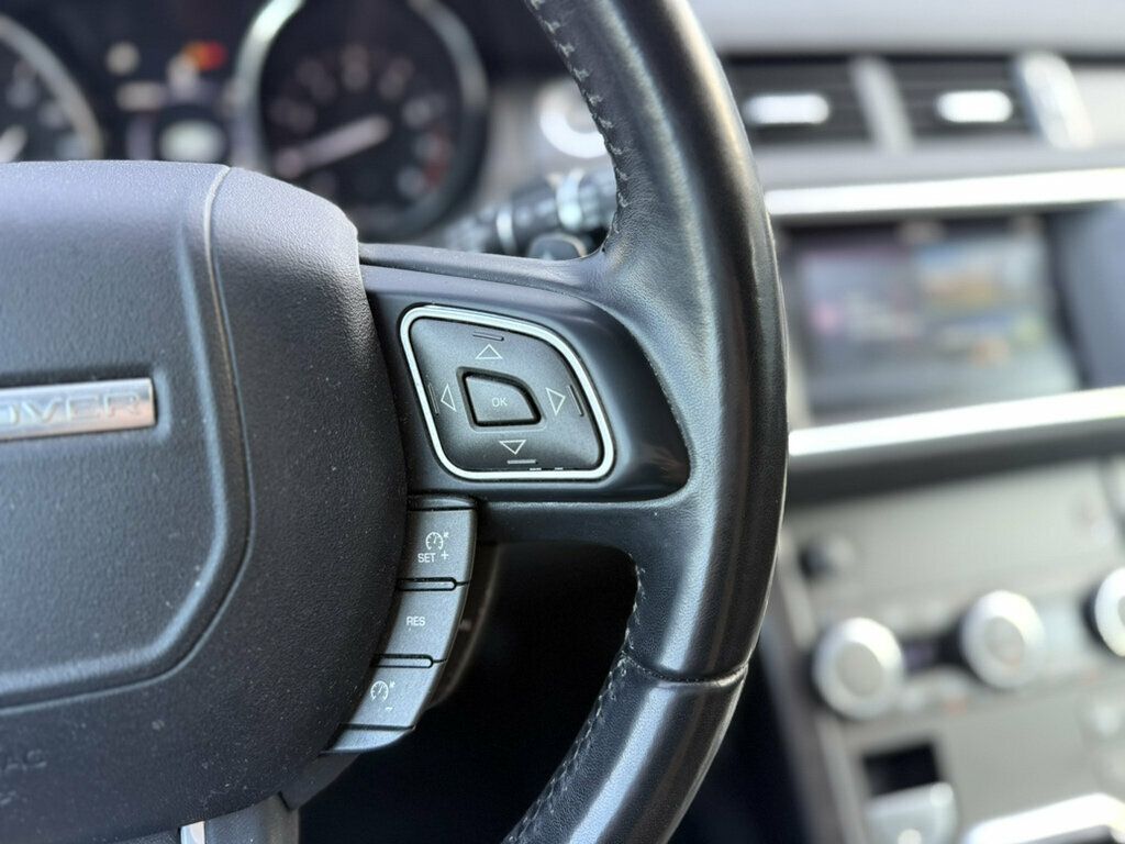 Land Rover Range Rover Evoque photo 12