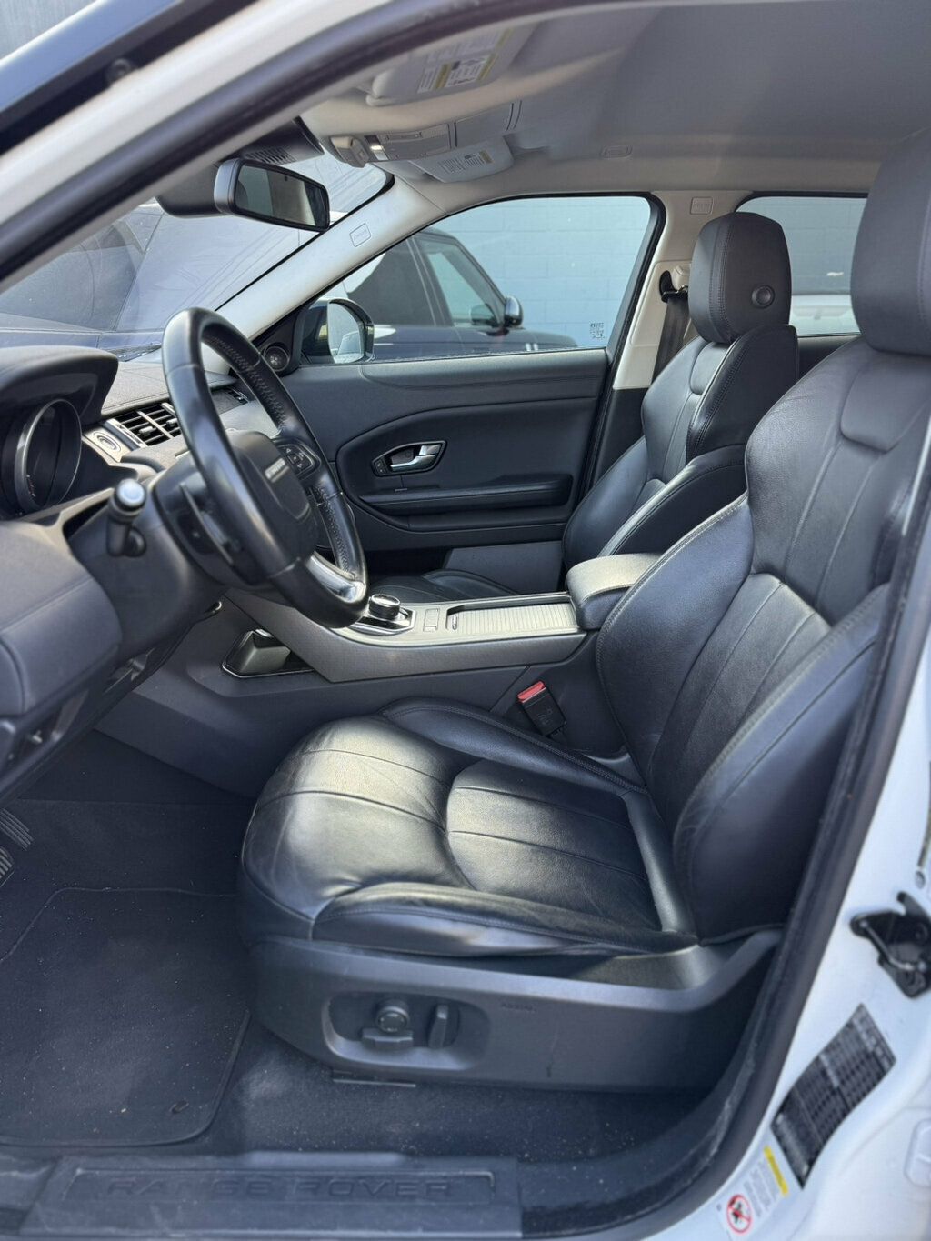 Land Rover Range Rover Evoque photo 7