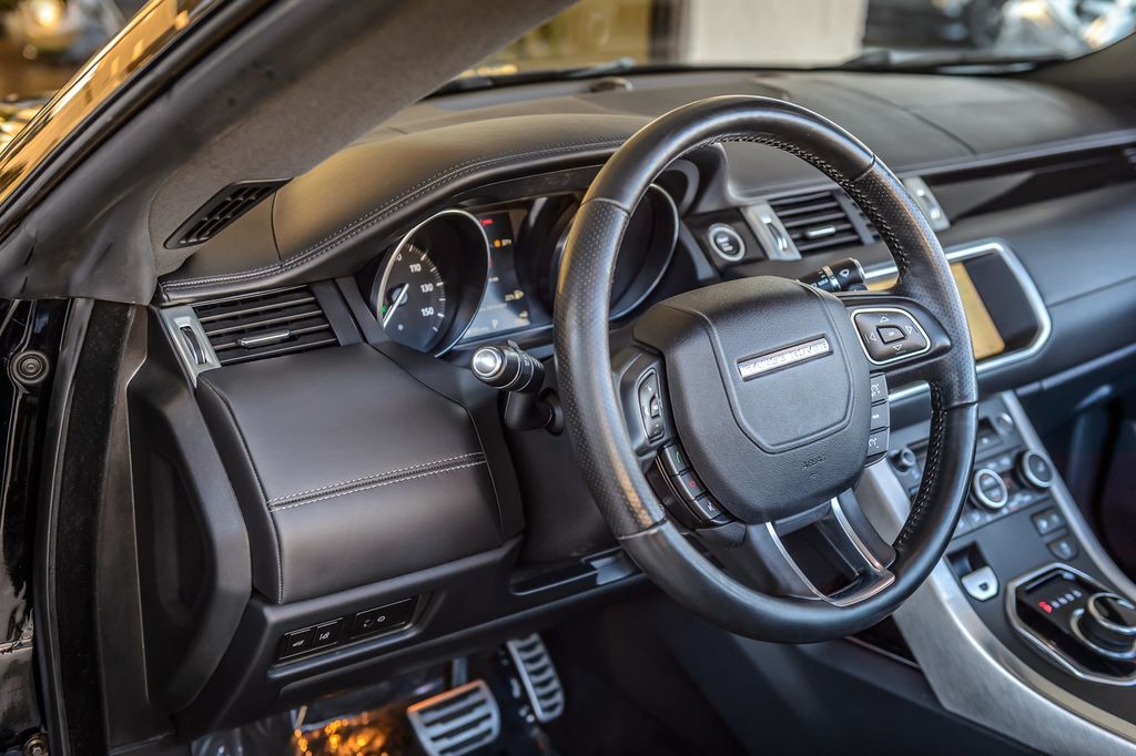 2018 Land Rover Range Rover Evoque EVOQUE CONVERTIBLE HSE DYNAMIC - NAV - BACKUP CAM - BEAUTIFUL - 22989657 - 33