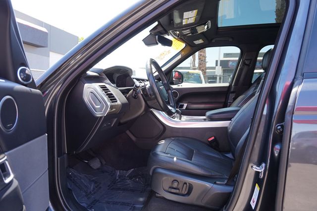 2018 Land Rover Range Rover Sport SPORT, V8 SUPERCHARGED, PREMIUM WHEELS, MOON ROOF, LEATHER SEATS - 23030731 - 17