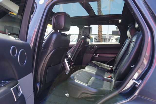 2018 Land Rover Range Rover Sport SPORT, V8 SUPERCHARGED, PREMIUM WHEELS, MOON ROOF, LEATHER SEATS - 23030731 - 19