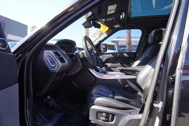 2018 Land Rover Range Rover Sport SUPERCHARGED, 4X4, LOW MILEAGE, PREMIUM WHEELS, PANO MOON ROOF - 23099578 - 17