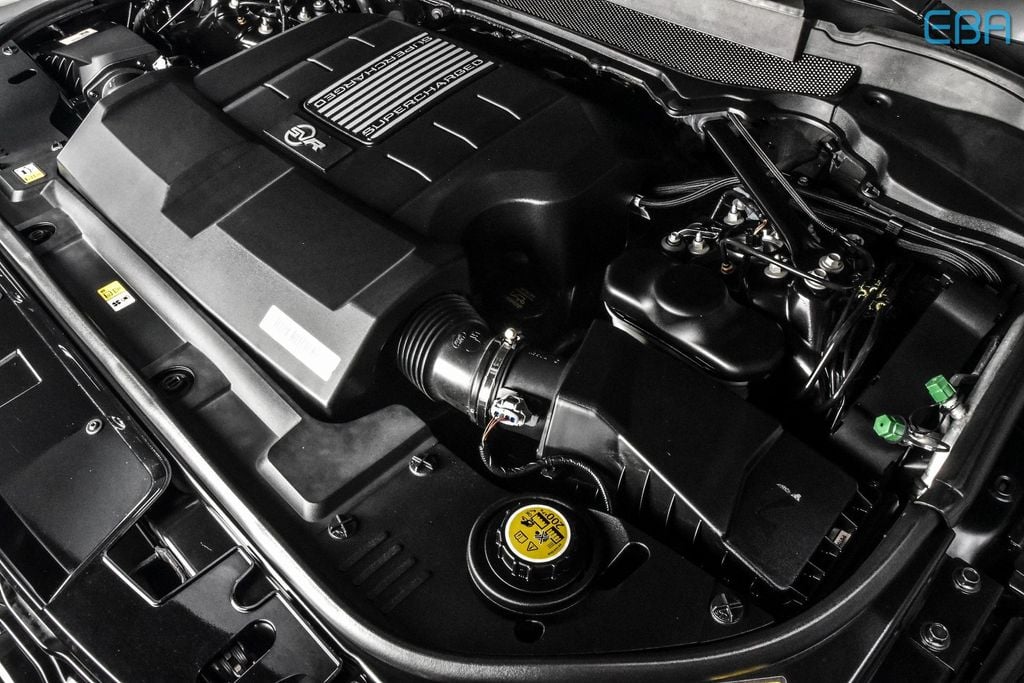 2018 Land Rover Range Rover Sport V8 Supercharged SVR - 22210136 - 12