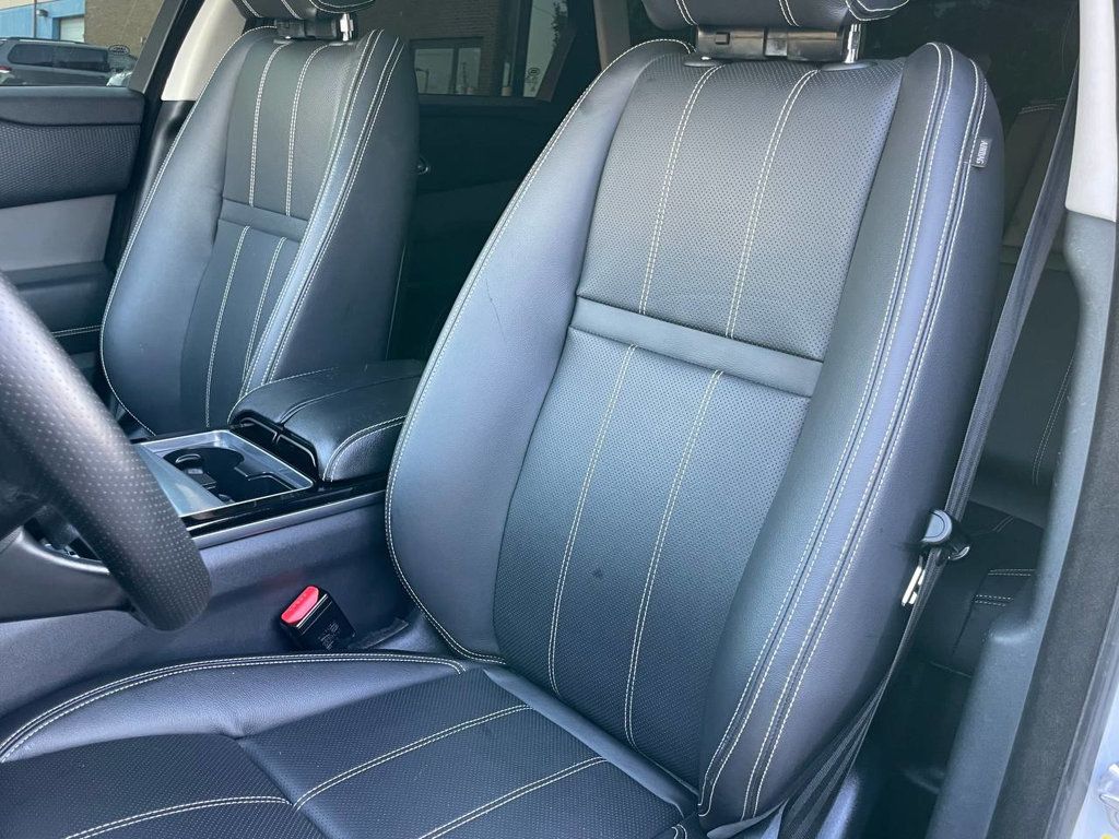 2018 Land Rover Range Rover Velar S photo 13