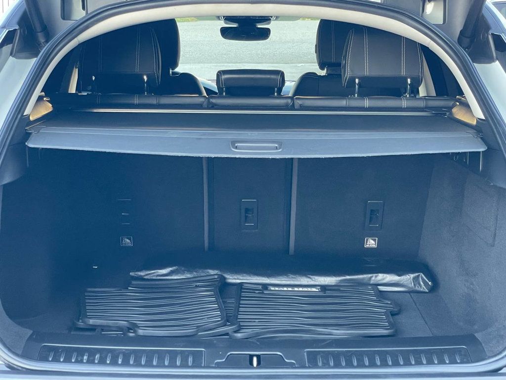 2018 Land Rover Range Rover Velar S photo 25
