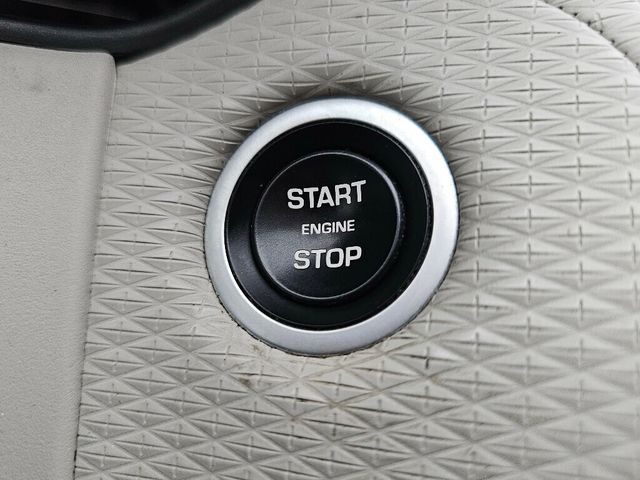 2018 Land Rover Range Rover Velar P250 R-Dynamic SE - 22978345 - 23