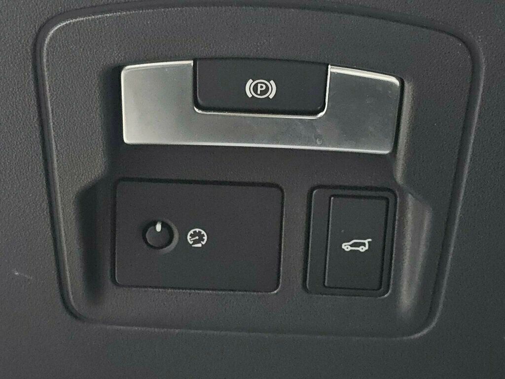 2018 Land Rover Range Rover Velar P250 R-Dynamic SE - 22978345 - 34