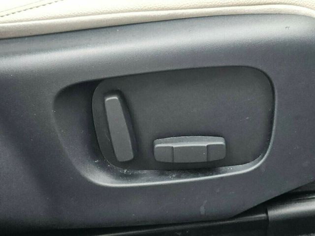 2018 Land Rover Range Rover Velar P250 R-Dynamic SE - 22978345 - 35