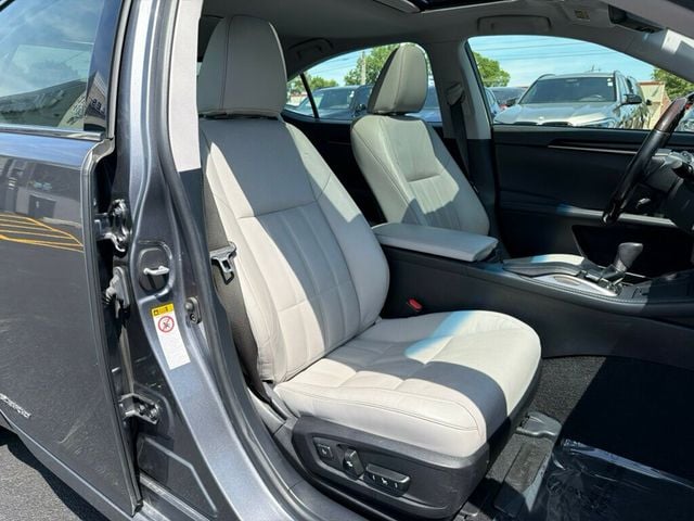 2018 Lexus ES ES 300h FWD - 23033347 - 13