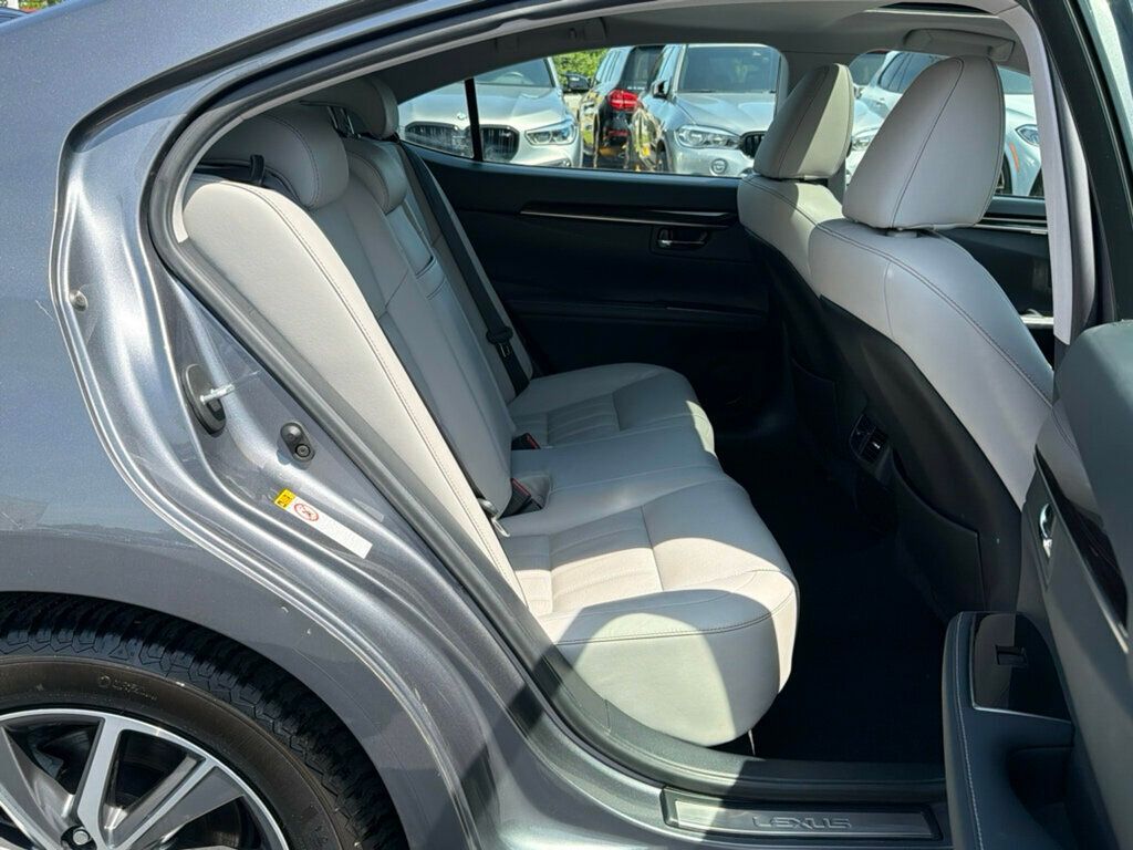 2018 Lexus ES ES 300h FWD - 23033347 - 19