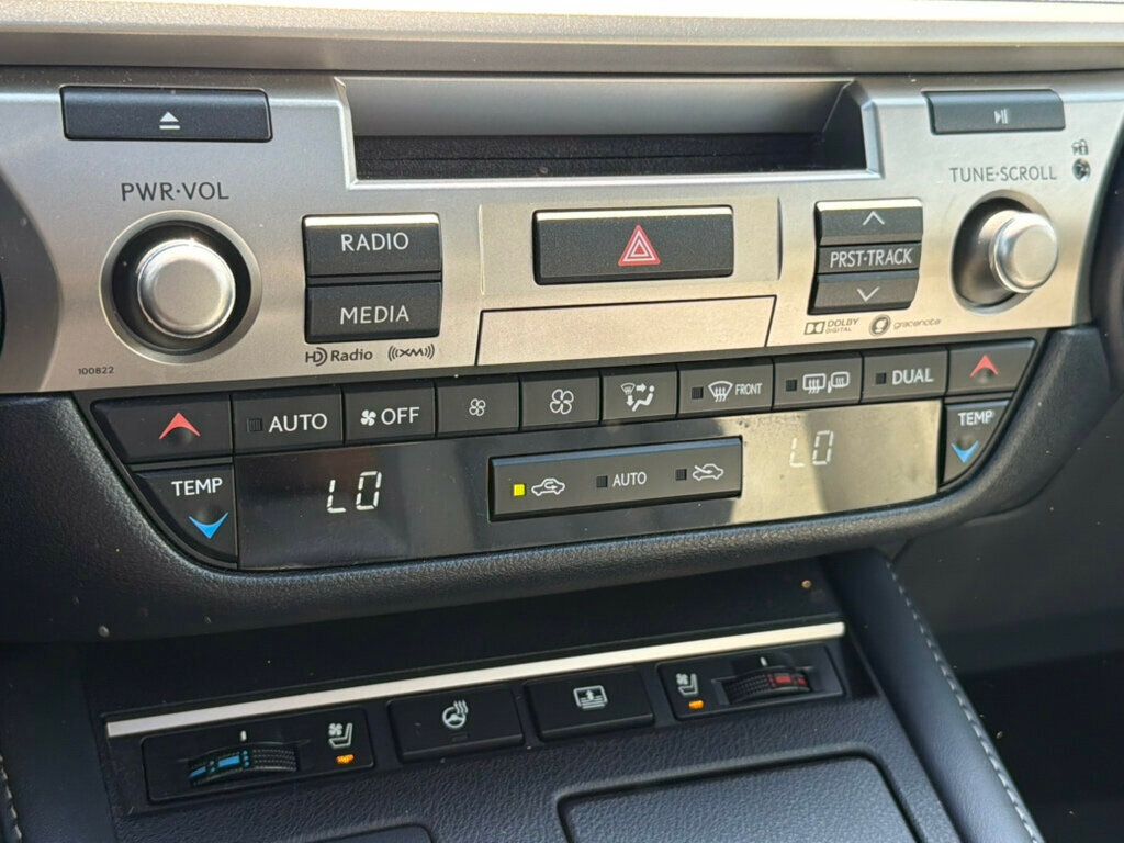 2018 Lexus ES ES 300h FWD - 23033347 - 26