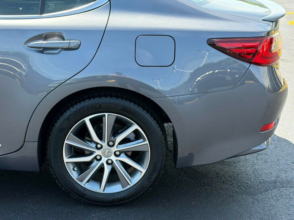 2018 Lexus ES ES 300h FWD - 23033347 - 44