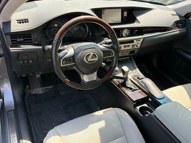 2018 Lexus ES ES 300h FWD - 23033347 - 8