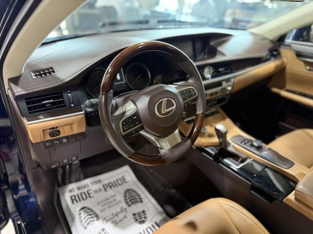 2018 Lexus ES 350 photo 15