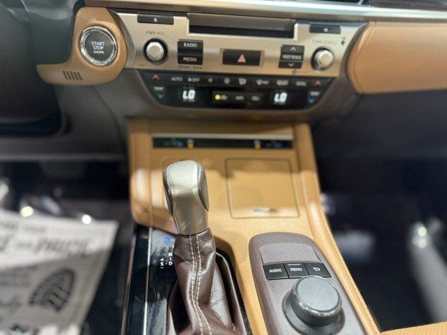 2018 Lexus ES 350 photo 19