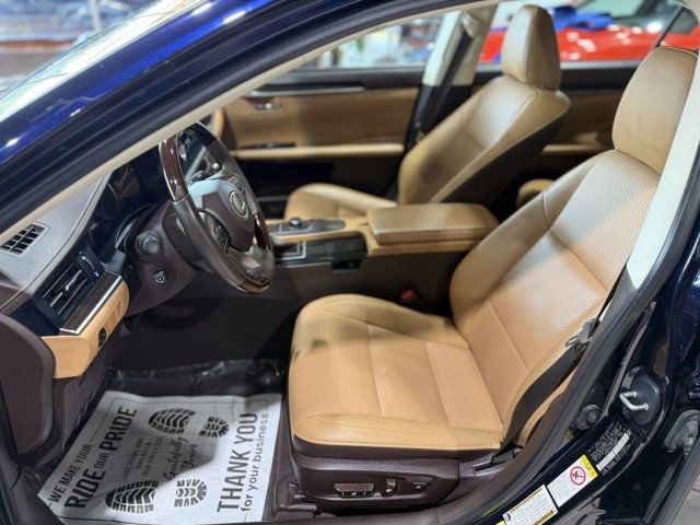 2018 Lexus ES 350 photo 21