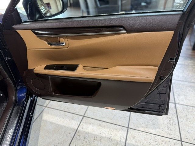 2018 Lexus ES 350 photo 30