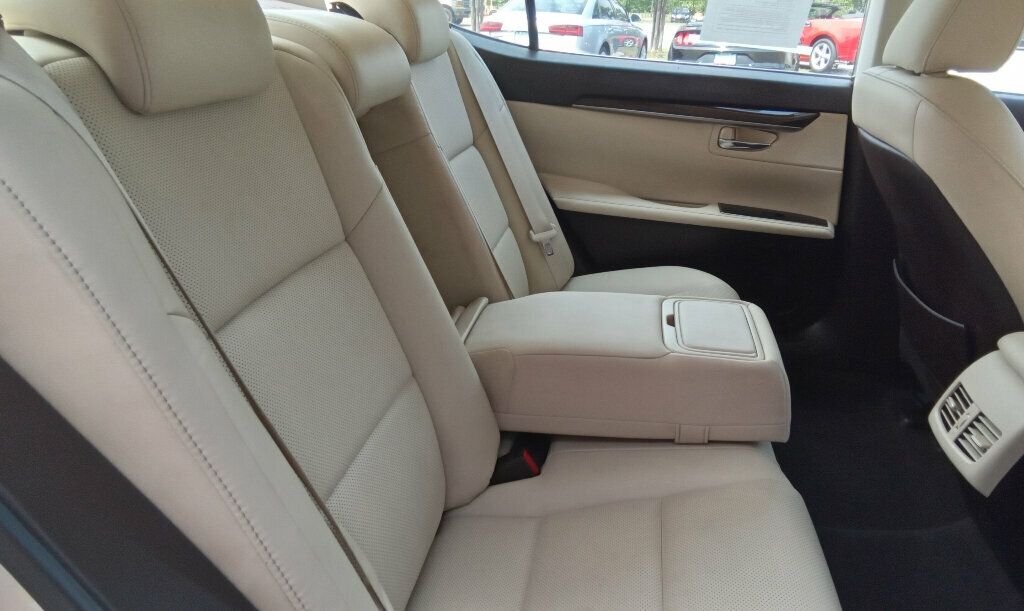 2018 Lexus ES 350 photo 10