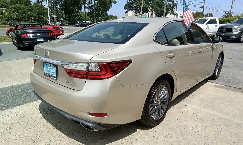 2018 Lexus ES 350 photo 4