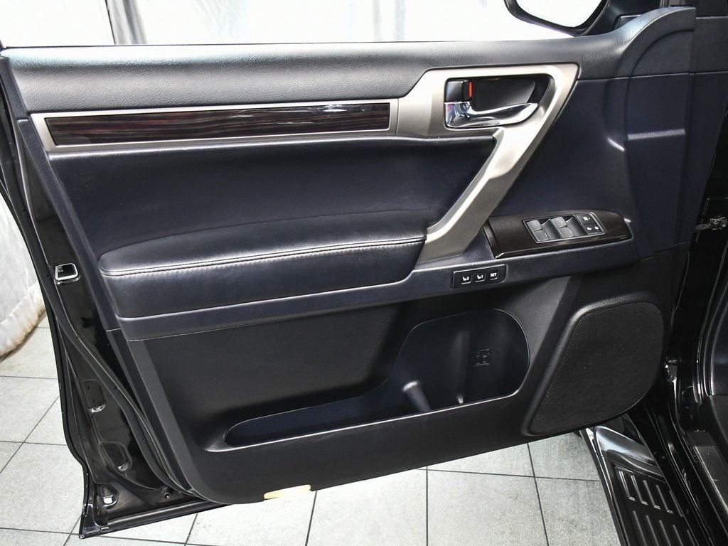 2018 Lexus GX 460 photo 4