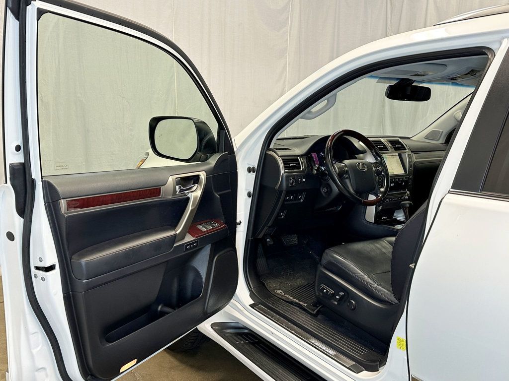 2018 Lexus GX GX 460 Luxury 4WD - 23067905 - 17