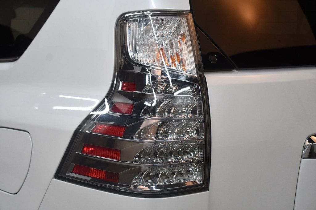 Lexus GX photo 15
