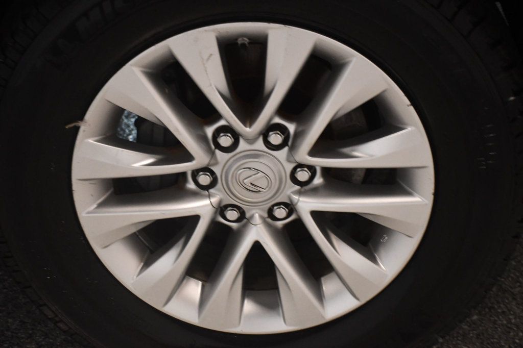 Lexus GX photo 22