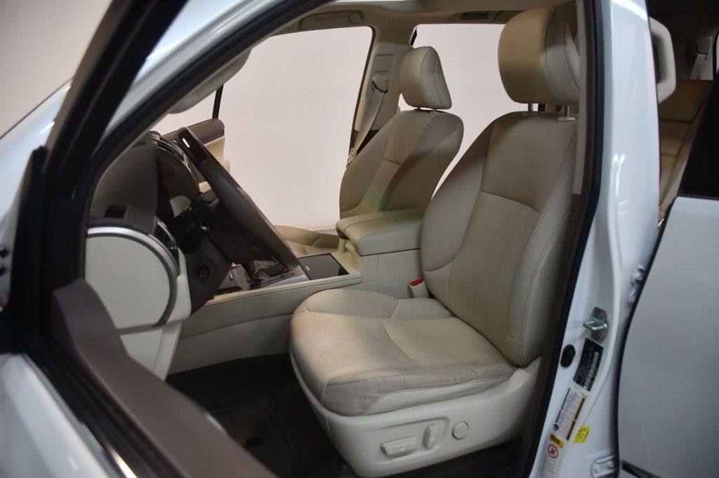 Lexus GX photo 31