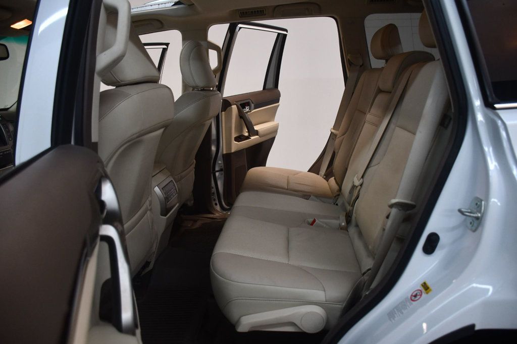 Lexus GX photo 34