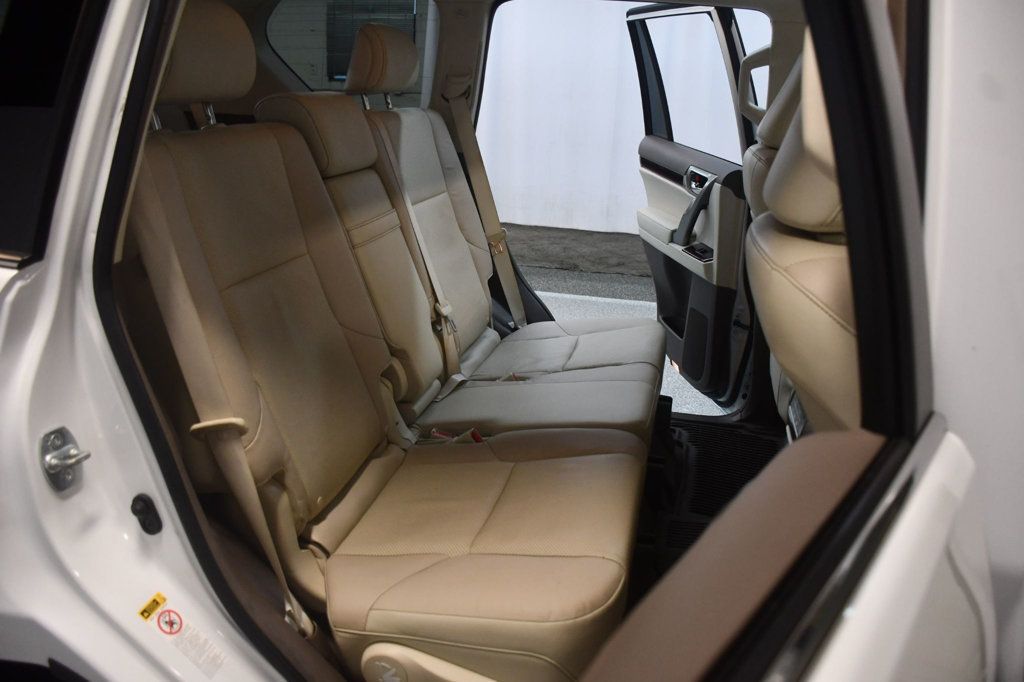 Lexus GX photo 38
