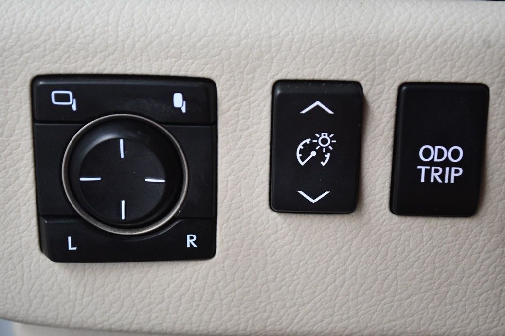 Lexus GX photo 70