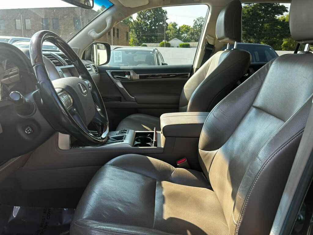 2018 Lexus GX Base photo 9