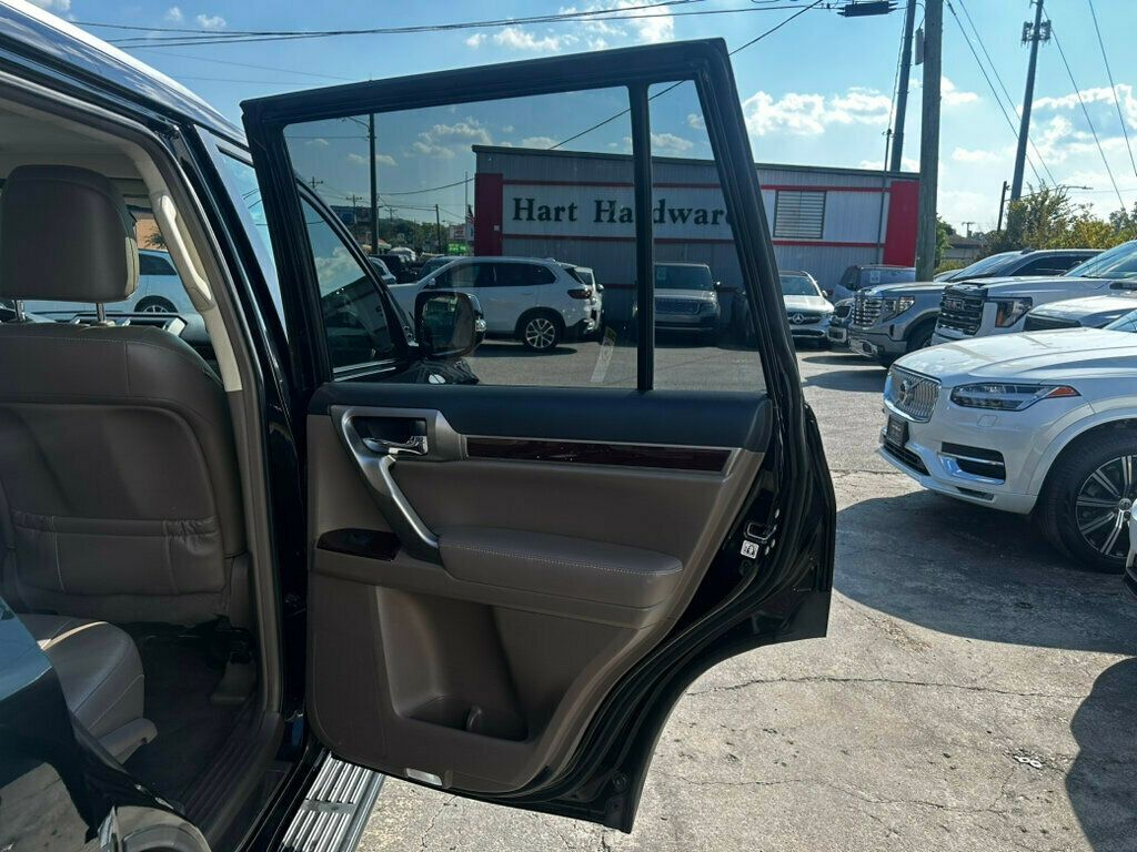 2018 Lexus GX Base photo 15