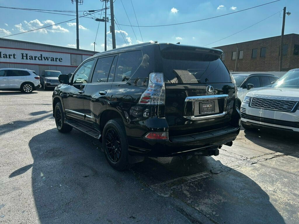 2018 Lexus GX Base photo 2