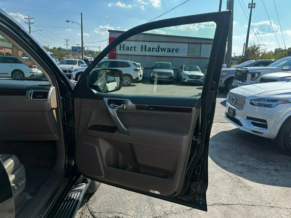 2018 Lexus GX Base photo 29
